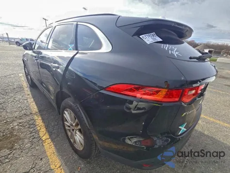 2017 Jaguar F-Pace Prestige z USA, uszkodzony, nr VIN SADCK2BV1HA497436